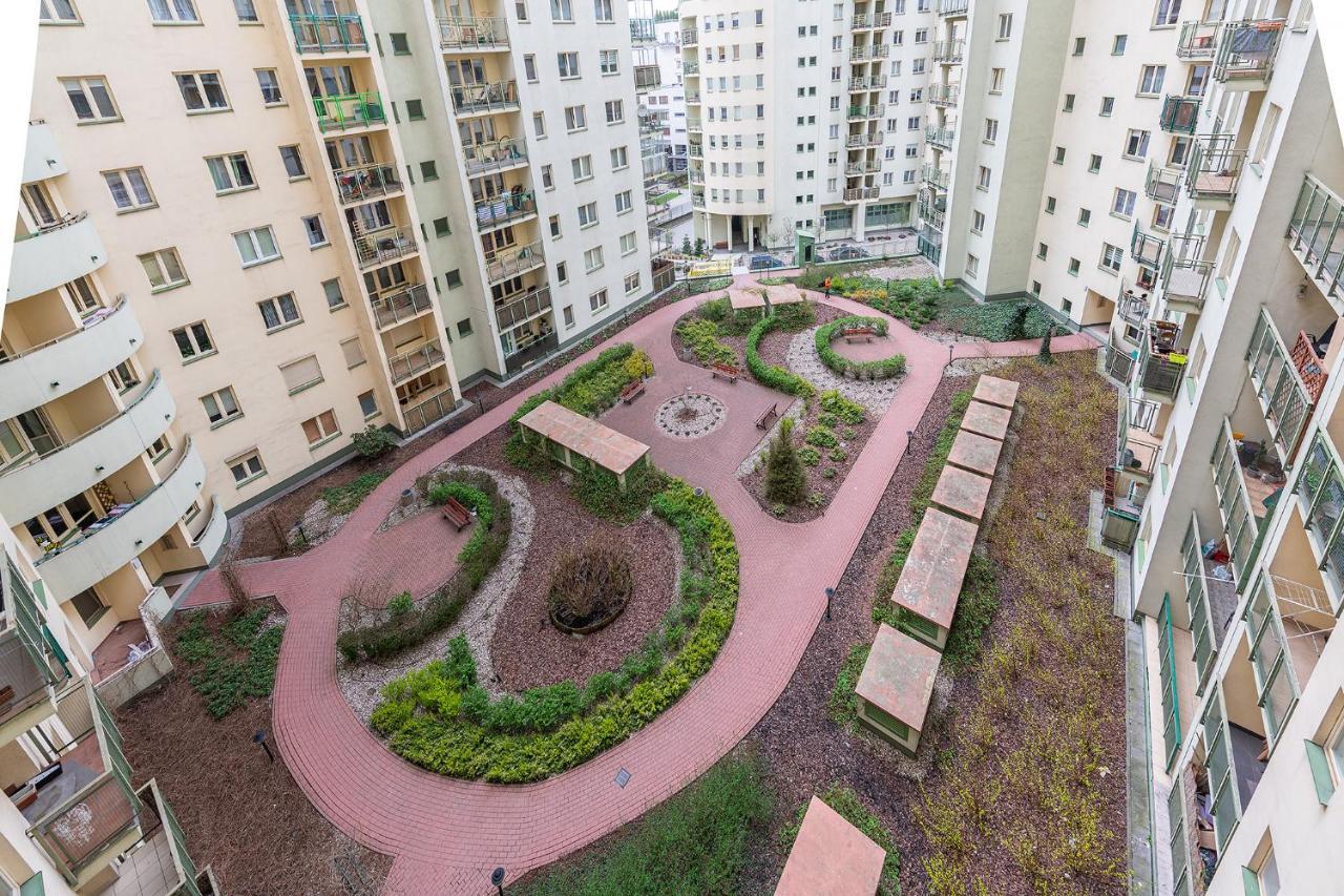 Bukowinska 12 Prywatne Mieszkanie 80M2 Z Dwiema Sypialniami I Balkonem 2X Bezplatne Miejsca Parkingowe Samodzielne Zameldowanie! Private Garage! Self Check-In System! Varsóvia Exterior foto